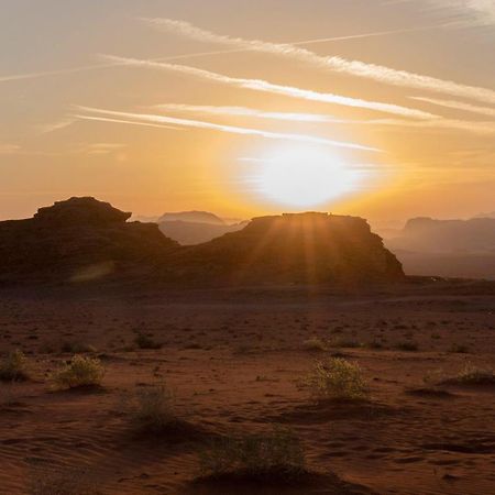 Wadi Rum Eagle Luxury Camp Exterior photo