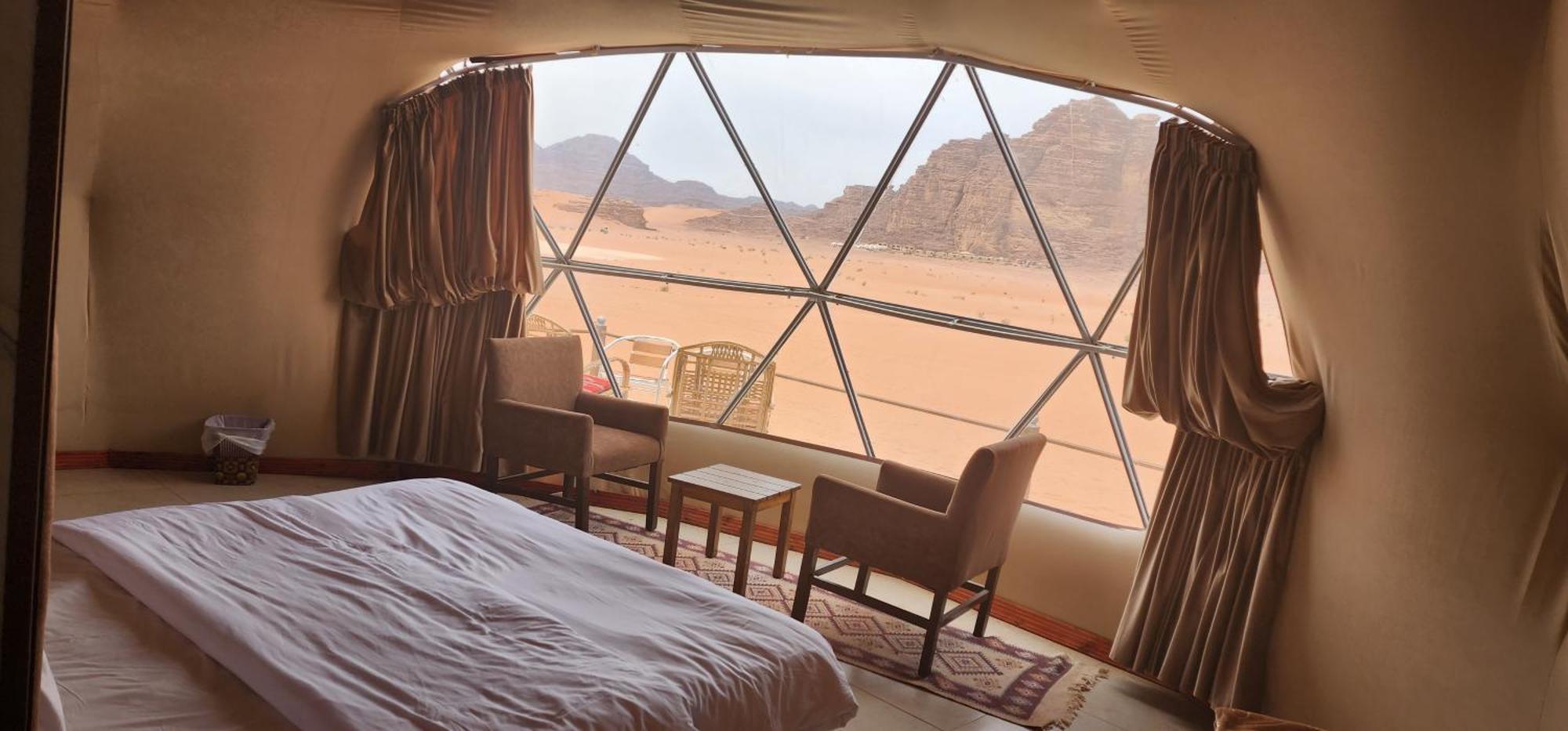 Wadi Rum Eagle Luxury Camp Exterior photo