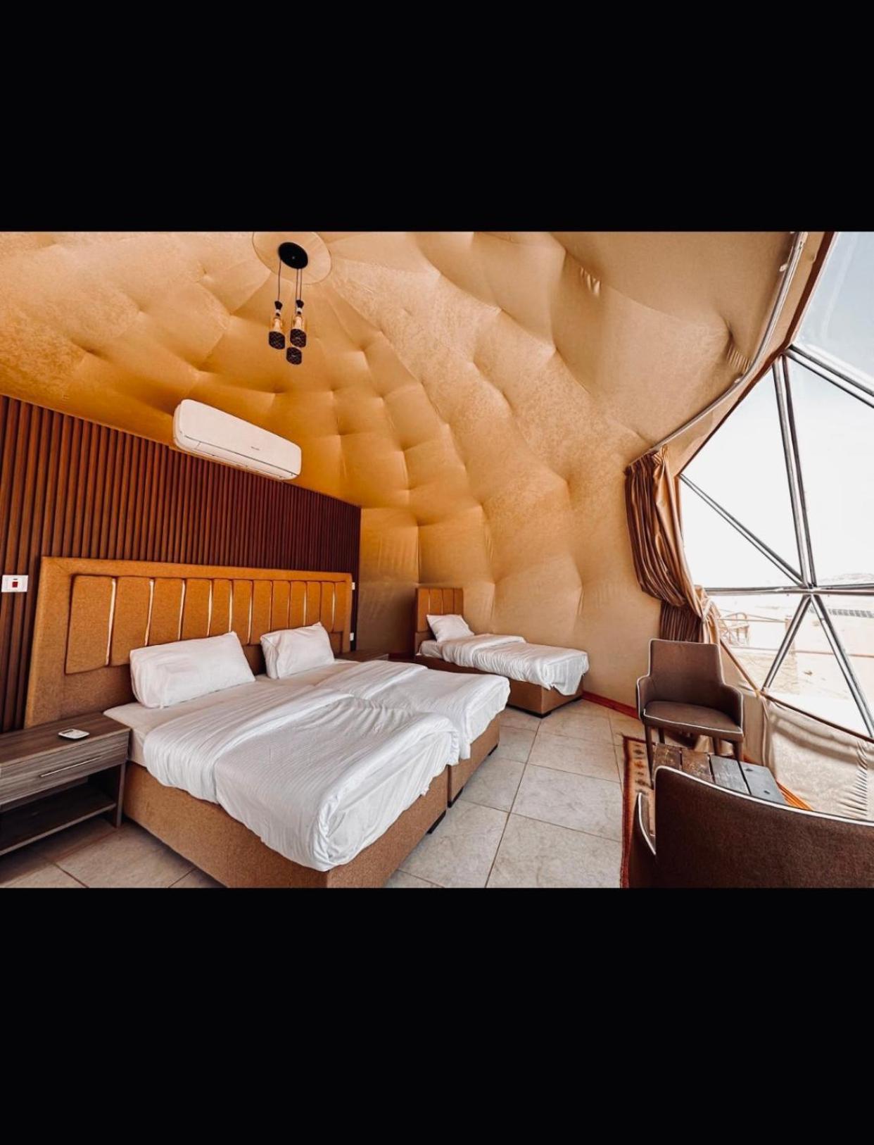 Wadi Rum Eagle Luxury Camp Exterior photo